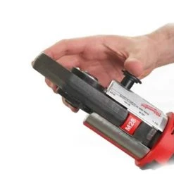 Serre-joint, Presse Et Pince De Serrage MILWAUKEE Pince à Sertir 18V 2Ah - M18 BLHPT-202C - 4933451132 -Atelier Chantier Soldes milwaukee pince a sertir 18v 2ah m18 blhpt 202c 4933451132 2