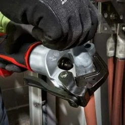 Serre-joint, Presse Et Pince De Serrage MILWAUKEE Sertisseuse Hydraulique Sans Matrice - M18 HDCT-202C - 4933471950 -Atelier Chantier Soldes milwaukee sertisseuse hydraulique sans matrice m18 hdct 202c 4933471950 2