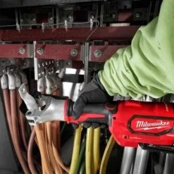 Serre-joint, Presse Et Pince De Serrage MILWAUKEE Sertisseuse Hydraulique Sans Matrice - M18 HDCT-202C - 4933471950 -Atelier Chantier Soldes milwaukee sertisseuse hydraulique sans matrice m18 hdct 202c 4933471950 3